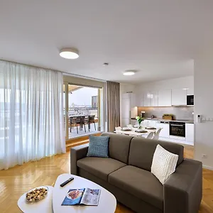 Aparthotel Downtown Rubesova, Prague