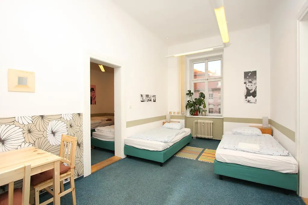Charles Square Hostel Praha 3*,  Česká republika