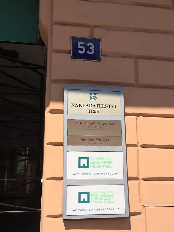 Charles Square Hostel Praha