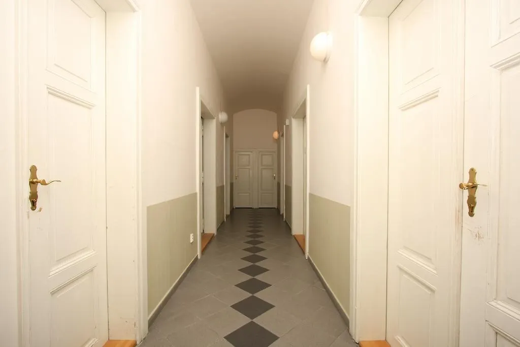 Charles Square Hostel Praha 3*,  Česká republika